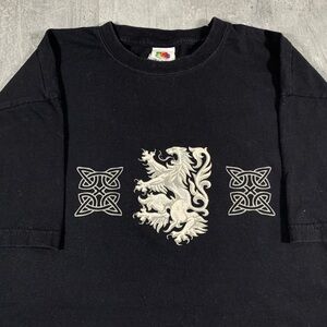 00s Y2k Tribal Graphic Tee Shirt
